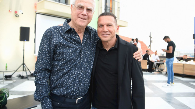 ברק בכר עם יעקב שחר (צילום: אתר רשמי, ראובן כהן, מכבי חיפה)