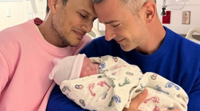 אסי עזר, אלברט אסקולה ובנם  (צילום: צילום מסך מתוך האינסטגרם)