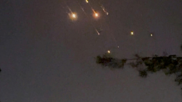 התקיפה האיראנית לכיוון ישראל, מצולמת מעמאן בירדן (צילום: רויטרס)