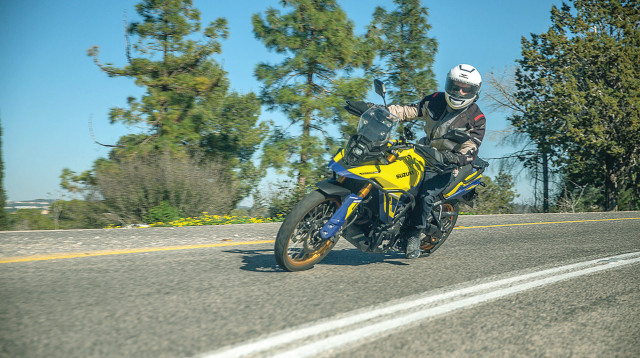 סוזוקי ויסטרום (צילום: תמיר עובדיה, פול גז)