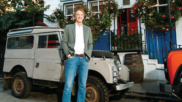 ג'ים ראטקליף ופאב הגרנדיר (צילום: אינאוס)