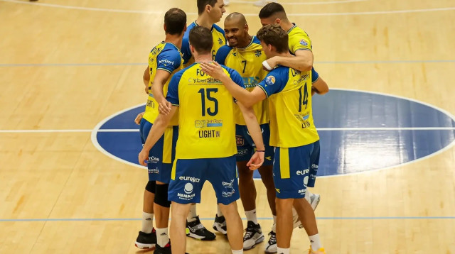 מכבי תל אביב כדורעף (צילום: אתר רשמי, אלכסנדר בוך: איגוד הכדורעף)