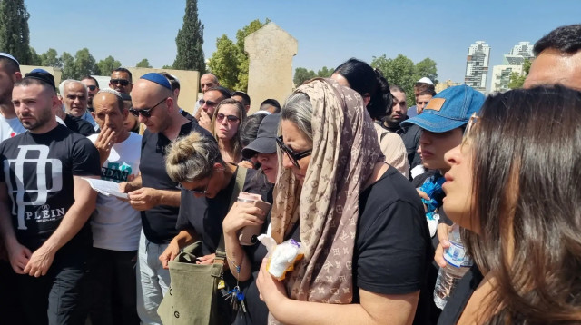 הלווייתו של שלום אביטן (צילום: אבי רוקח)