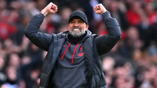 חגג עם השריקה למחצית. יורגן קלופ (צילום: GettyImages, Stu Forster)