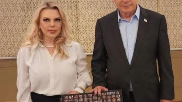 התמונה של בנימין ושרה נתניהו שעוררה סערה ברשת  (צילום: שימוש לפי סעיף 27א')