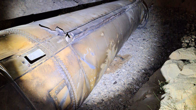 הטיל שאותר בערד, כנראה מהתקיפה האיראנית (צילום: אלון זילברמן)