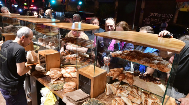 אבולעפיה בצאת חג שני (צילום: אבשלום ששוני)