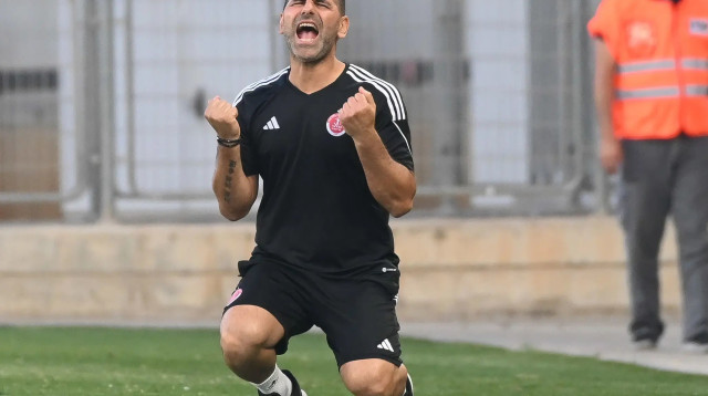 סלים טועמה, מאמן זמני הפועל תל אביב (צילום: ברני ארדוב)