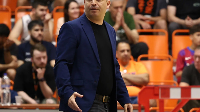 אלעד חסין מאמן עירוני נס ציונה (צילום: דני מרון)