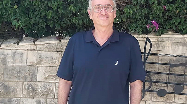 הולצמן. מלווה את השורדים  (צילום: משה כהן)