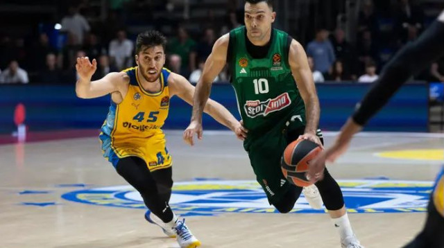 ביוון מאמינים שזה בידיים שלו. סלוקאס (צילום: GettyImages, Nikola Krstic/MB Media)