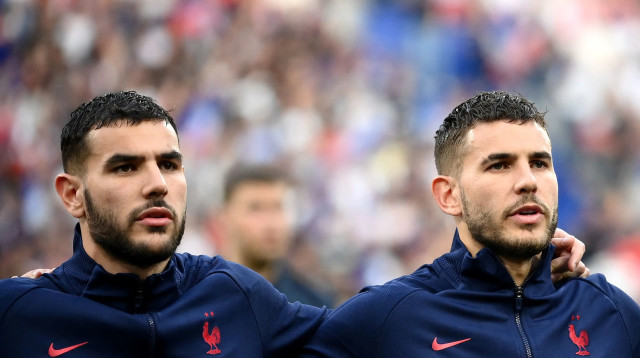 תאו הרננדז לצד אחיו לוקאס הרננדז נבחרת צרפת (צילום: GettyImages)