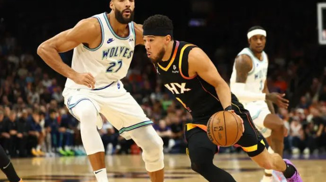 חזר בסערה והוביל את פיניקס לניצחון. בוקר מול גובר (צילום: רויטרס)