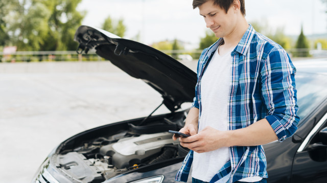 לא רק המחיר - הסיבות להחליף מצבר עם תותח המצברים (צילום: Freepik)