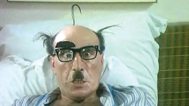 אלכס חולה אהבה. יוסף שילוח (צילום: חברת גלובוס גרופ)