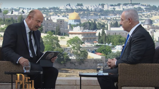 בנימין נתניהו אצל ד"ר פיל (צילום: יוטיוב)