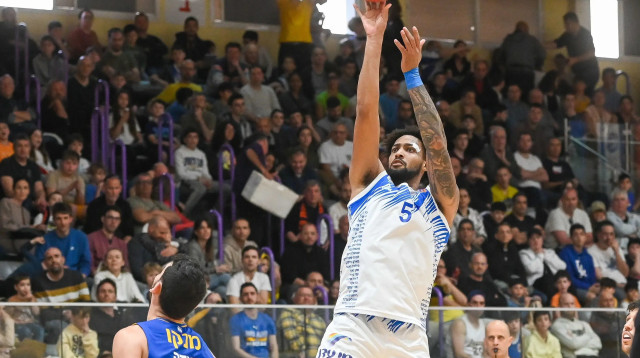 ג'יי פי טוקוטו, שחקן מכבי עירוני רמת גן (צילום: ברני ארדוב)