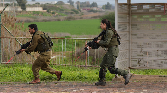 חברי כיתת הכוננות של מרגליות בקריית שמונה (צילום: אייל מרגולין, פלאש 90)