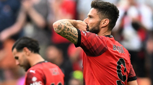 אוליבייה ז'ירו, חלוץ מילאן (צילום: רויטרס)