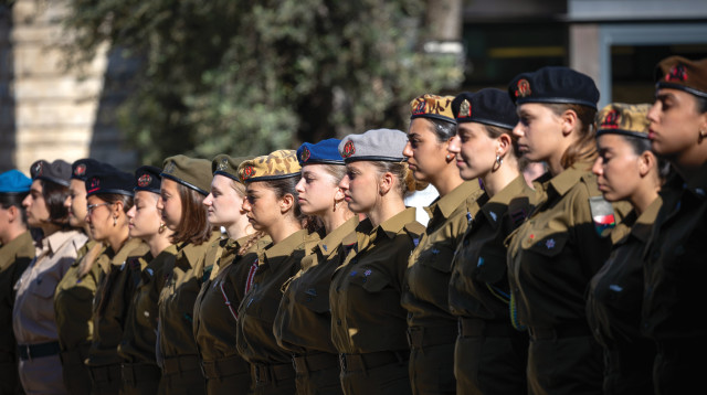 טקס חיילים מצטיינים (צילום: יונתן זינדל, פלאש 90)