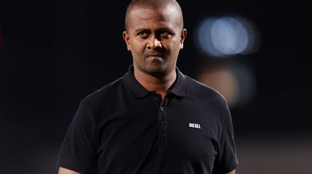 מאמן מכבי חיפה מסאי דגו (צילום: מאור אלקסלסי)