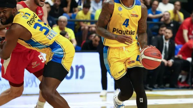 שוב נפגשים. בראון וזוסמן (צילום: דני מרון)