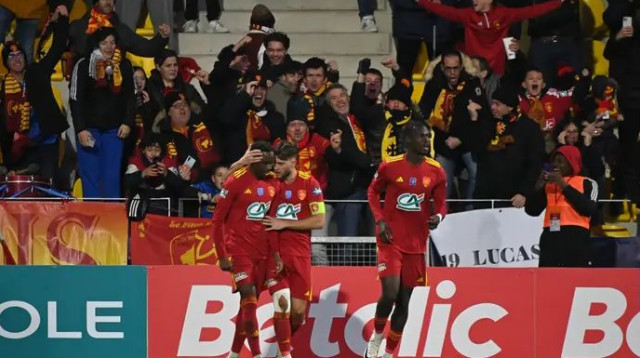 המומנטום התהפך תוך כדי הדו-קרב. שחקני רודז (צילום: GettyImages, VALENTINE CHAPUIS/AFP)