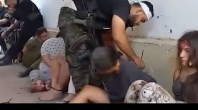 חטיפת התצפיתניות מנחל עוז (צילום: מטה משפחות החטופים)