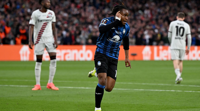 אדמולה לוקמן שחקן אטאלנטה חוגג שער (צילום: רויטרס)