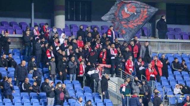 תקרית מוזרה לקבוצה שלהם. אוהדי טירה (צילום: דני מרון)