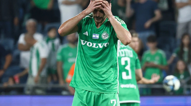 דין דוד שחקן מכבי חיפה מאוכזב (צילום: דני מרון)