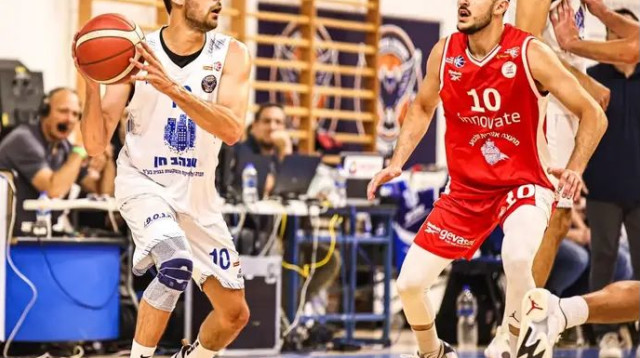 מפגש האחים. דניאל ושי גואטה במאבק (צילום: אתר רשמי, יעל אמסילי מנהלת ליגה לאומית Winner)