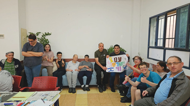 דיירי אקים חיפה (צילום: באדיבות אקים חיפה)