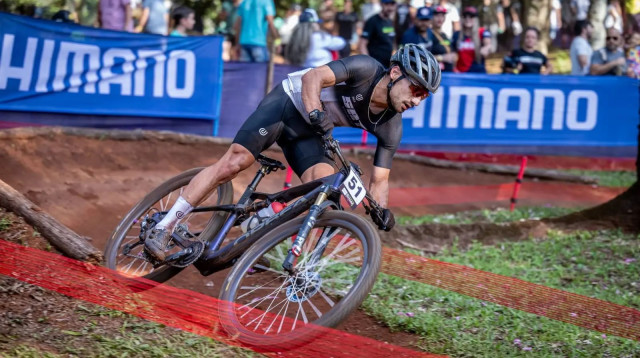 תומר זלצמן, רוכב אופניים (צילום: אתר רשמי, Armin M. Kustenbruck)