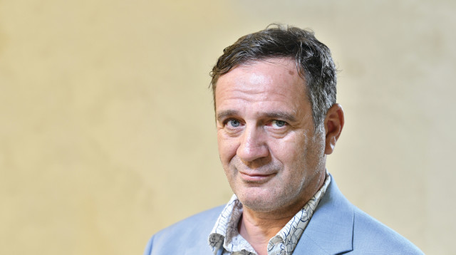 אשר עוז (צילום: ראובן קסטרו)