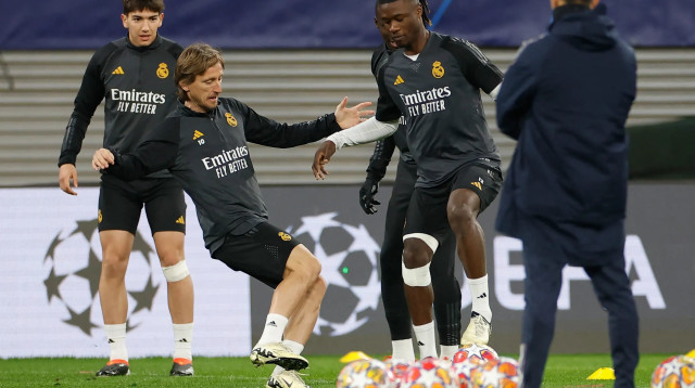 אדוארדו קמאבינגה לצד לוקה מודריץ' ריאל מדריד (צילום: GettyImages)