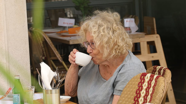 חוה אלברשטיין (צילום: פול סגל)