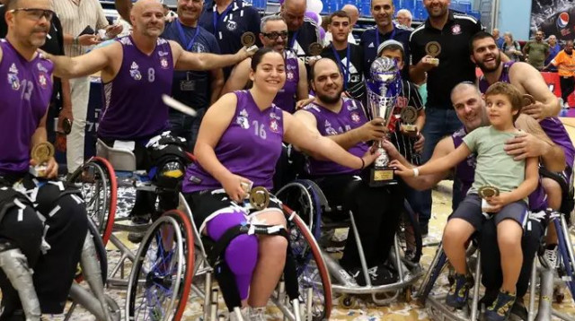  (צילום: קרן איזיקסון)