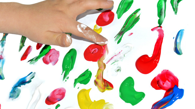 ציורים של פעוט בן שנתיים נמכרים באלפי דולרים (צילום: אינג'אימג')