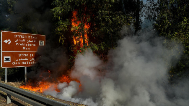 שריפת ענק בצפון כתוצאה מירי רקטות (צילום: אייל מרגולין, פלאש 90)