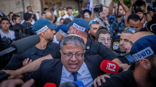 בן גביר בשער שכם (צילום: חיים גולדברג, פלאש 90)