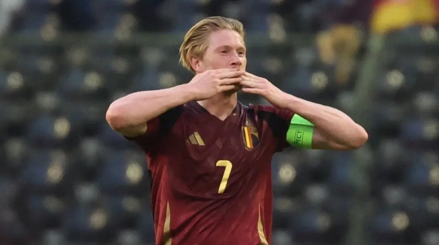 קווין דה בראונה שחקן נבחרת בלגיה חוגג שער (צילום: אימג'בנק  GettyImages, VIRGINIE LEFOUR/AFP)