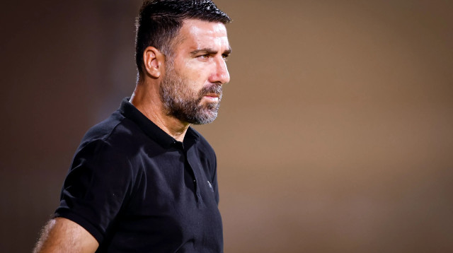 אלון זיו מאמן הפועל עכו (צילום: מאור אלקסלסי)