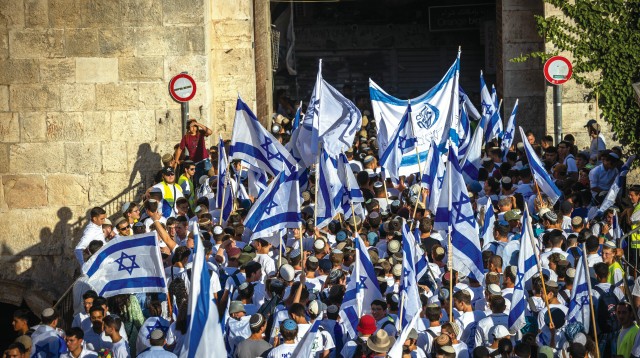 מצעד הדגלים בשער שכם, יוני 2024 (צילום: חיים גולדברג, פלאש 90)