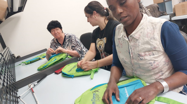 הלן דורון מעסיקה עיוורים ולקויי ראייה (צילום: טניה גורביץ)