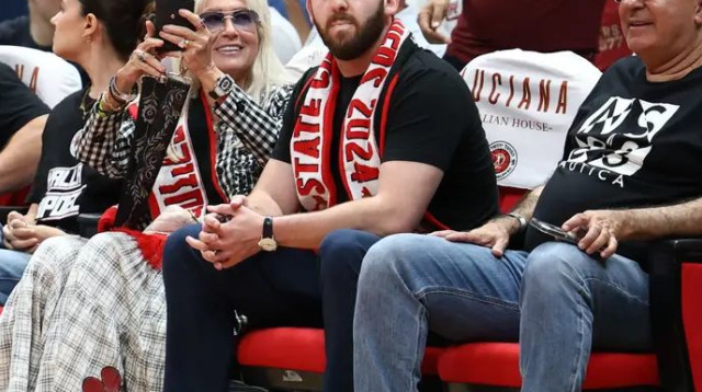 מביט קדימה. אדלסון (צילום: דני מרון)