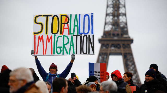 הפגנה נגד הגירה בצרפת (צילום: רויטרס)