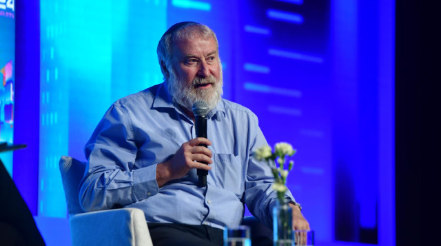 אביחי מנדלבליט (צילום: אבשלום ששוני)