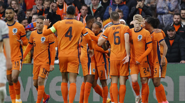 שחקני נבחרת הולנד חוגגים (צילום: GettyImages, ANP)