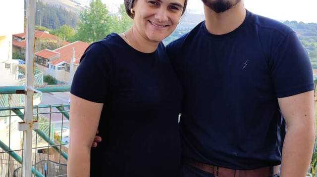 משה ואחותו המתגוררת כיום באלון שבות (צילום: פרטי)